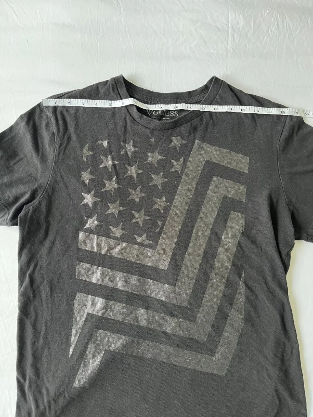Vintage GUESS American Flag T-Shirt - Monochromatic Silver & Black - XL - Picture 3 of 8